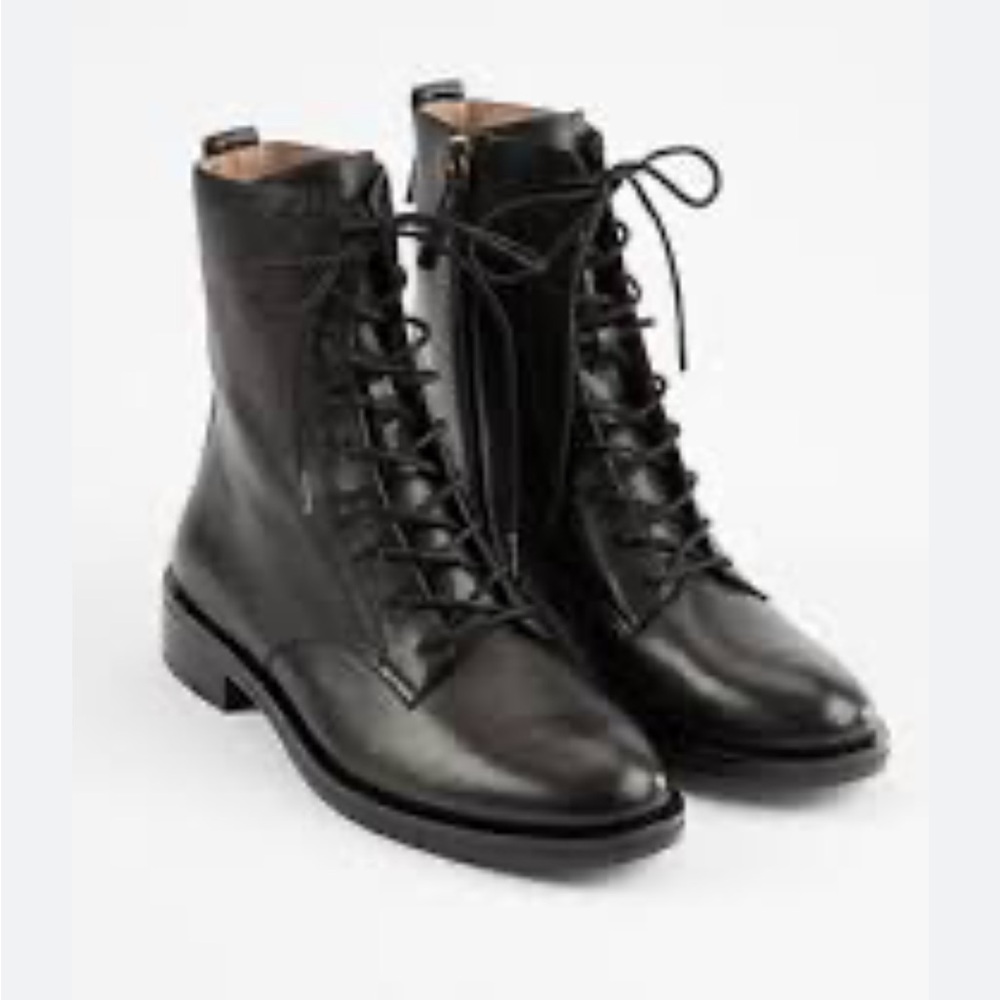 JJill Women’s Classic Leather Lace-Up Boots Side Zip. Black Soft One minor Flaw
